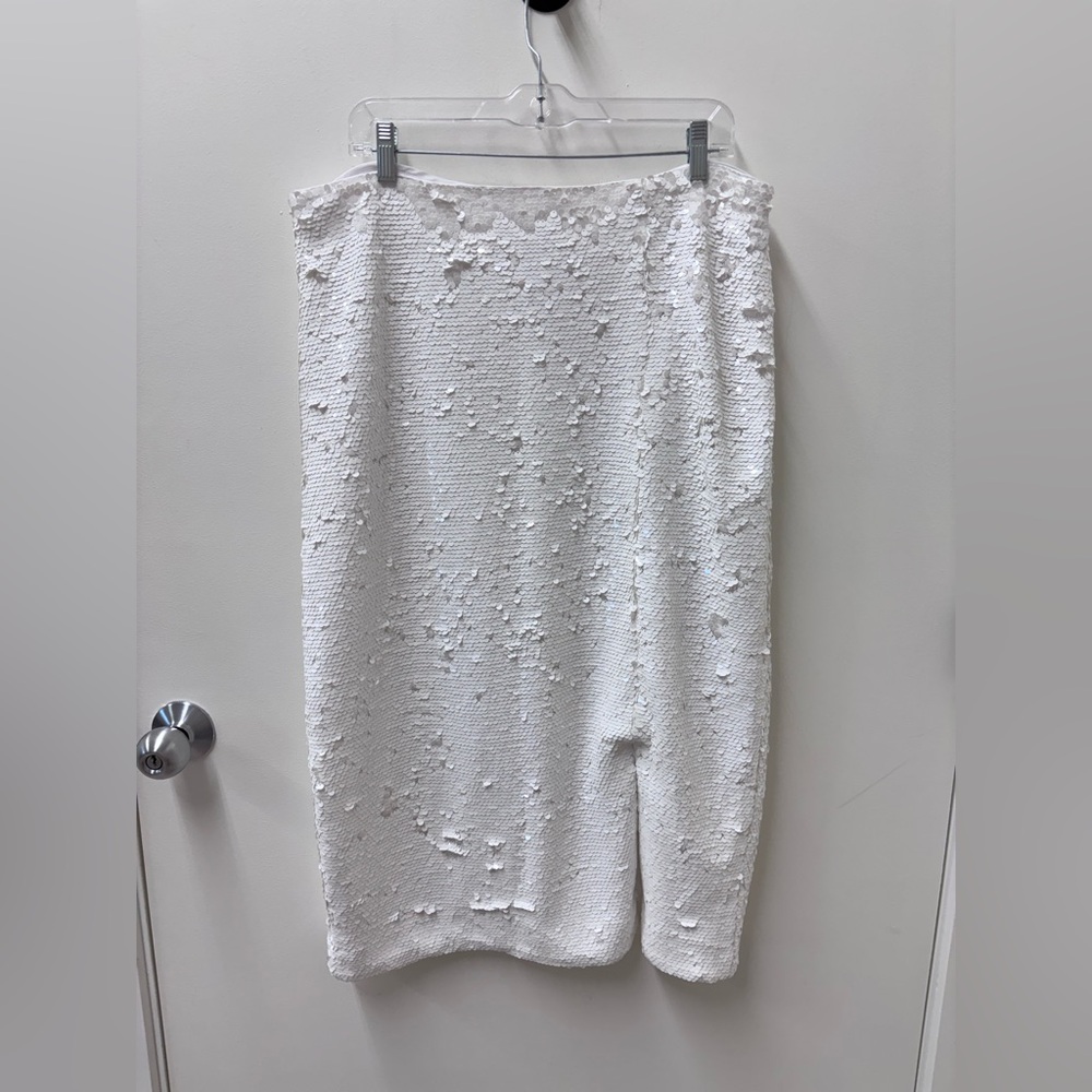 Rachel Parcell White Sequined Skirt with Front Slit